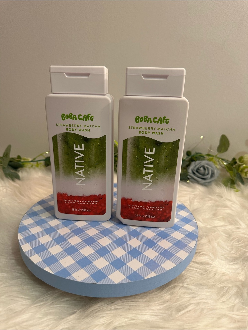 Native Boba Cafe Strawberry Matcha Body Wash - White & Green